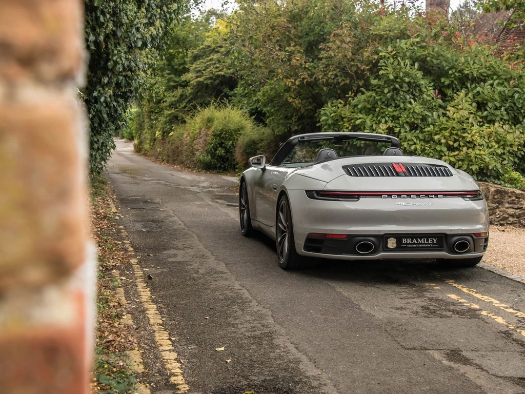 Porsche 992 Carrera 4S