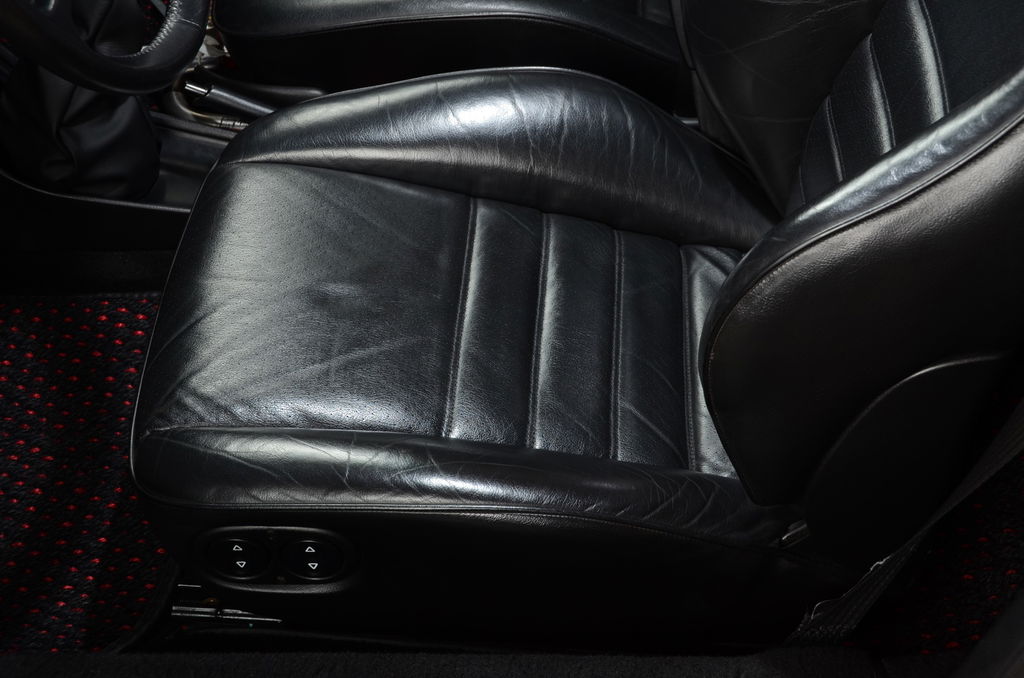 Porsche 911 Carrera 3.2 (US)