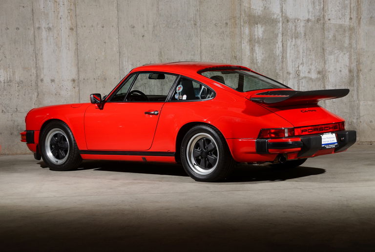 Porsche 911 Carrera 3.2 (US)