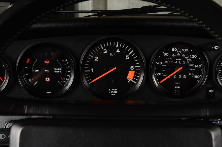 Porsche 911 Carrera 3.2 (US)