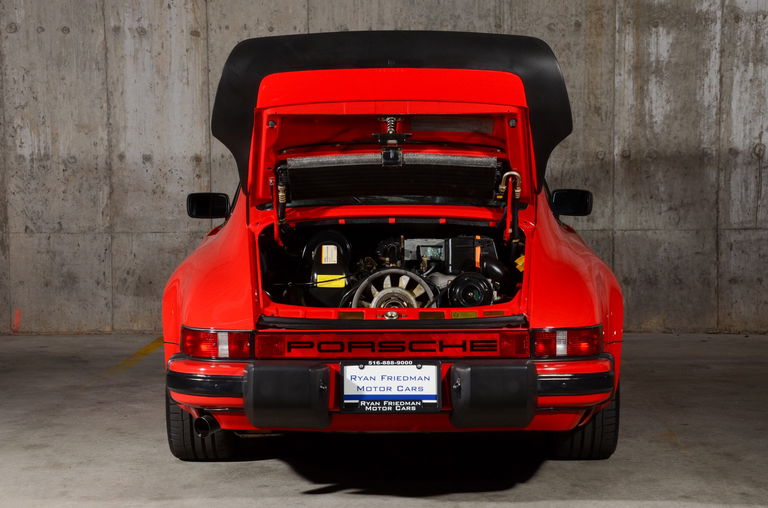 Porsche 911 Carrera 3.2 (US)