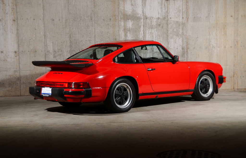 Porsche 911 Carrera 3.2 (US)