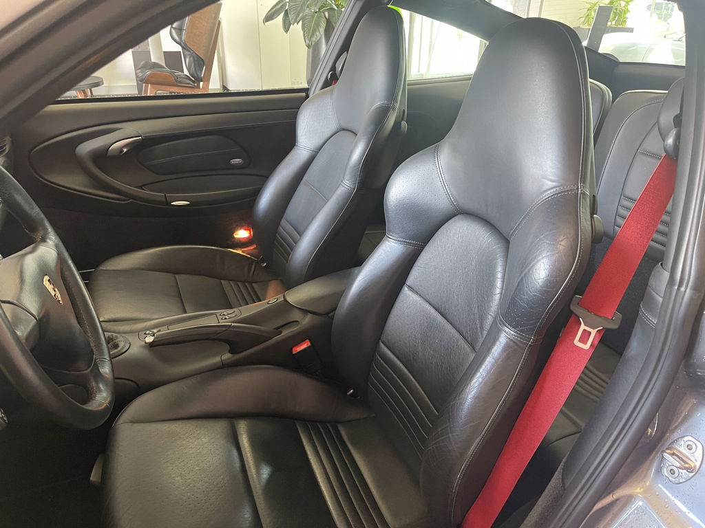 Porsche 996 Carrera 4S