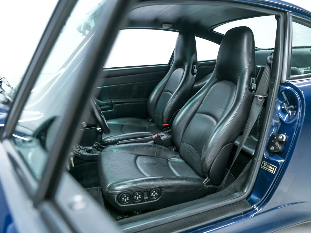 Porsche 993 Carrera 4S