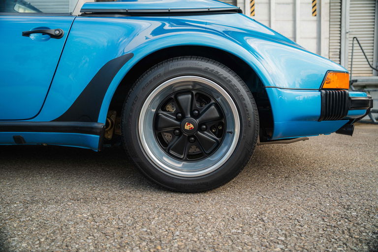 Porsche 911 Carrera 3.2 Speedster