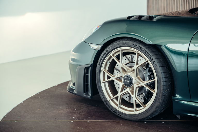 Porsche 718 Cayman GT4 RS