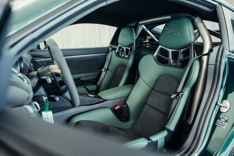 Porsche 718 Cayman GT4 RS