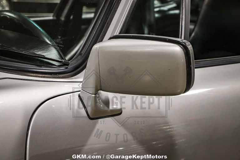 Porsche 911 Carrera 3.2 (US)