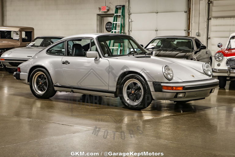 Porsche 911 Carrera 3.2 (US)