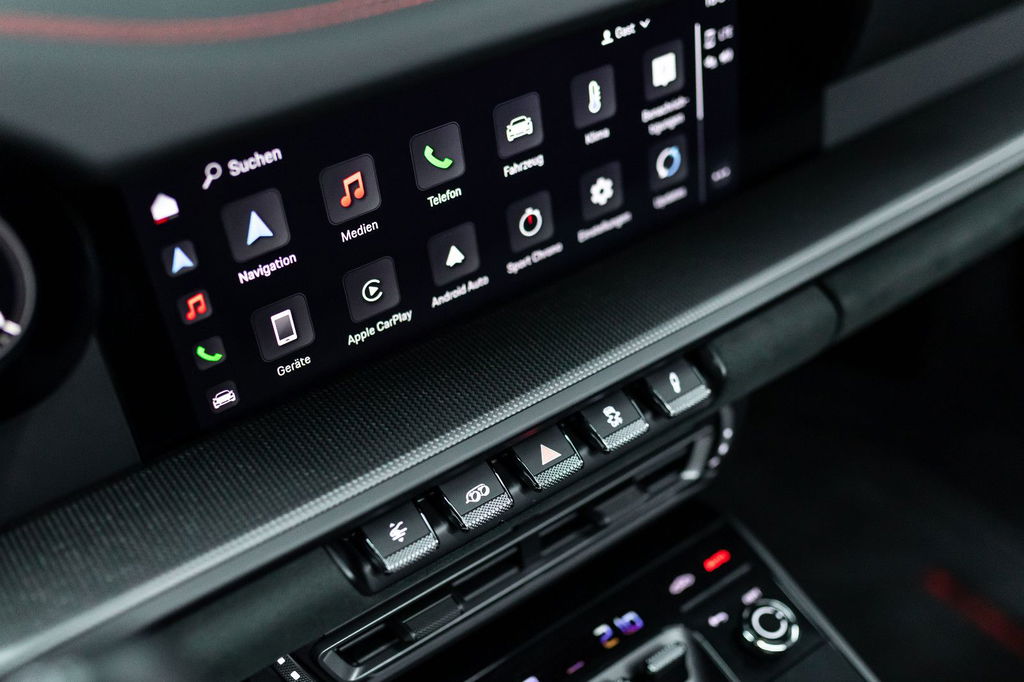 Porsche 992 Carrera 4 GTS