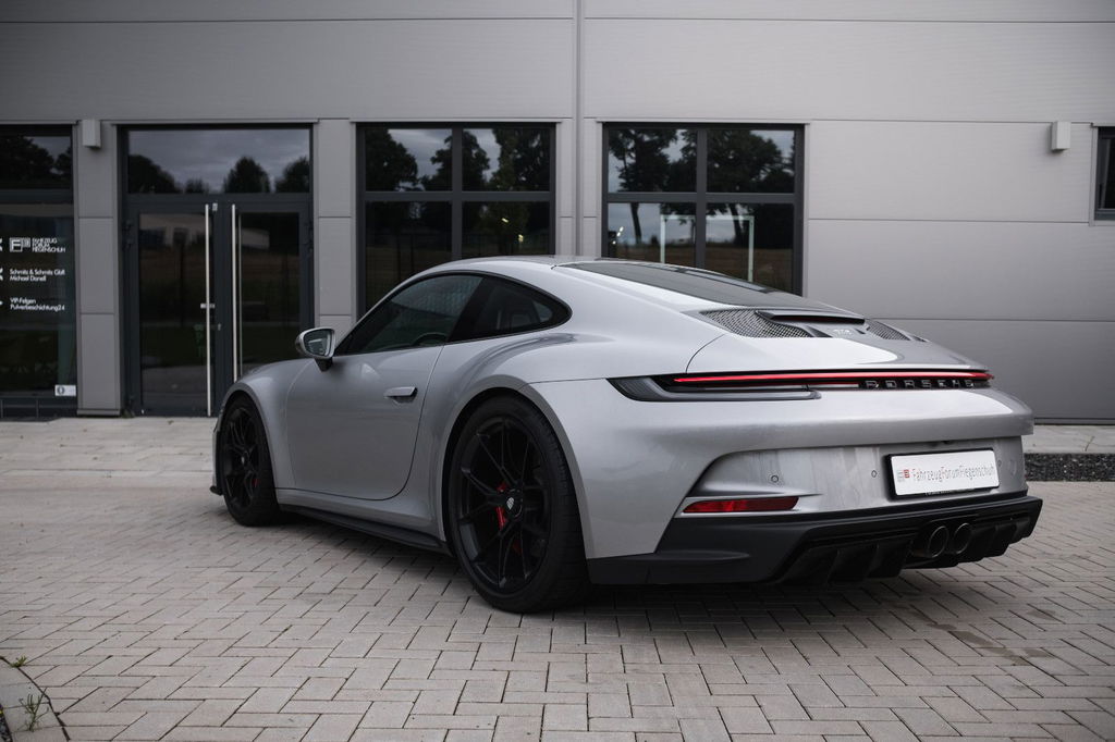 Porsche 992 GT3 Touring