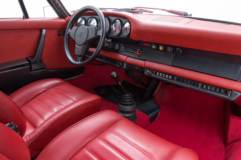 Porsche 911 Carrera (US)