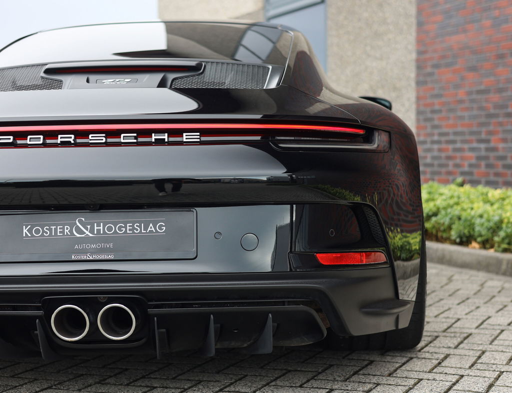 Porsche 992 GT3 Touring