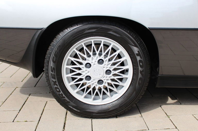Porsche 924 Turbo