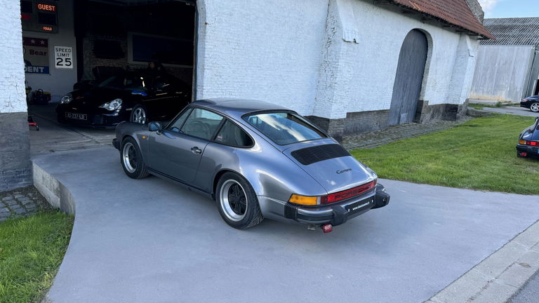Porsche 911 Carrera 3.2