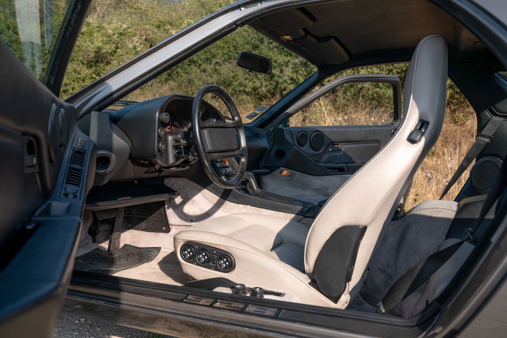 Porsche 928 S4