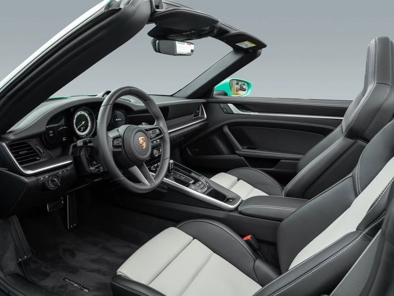 Porsche 992 Carrera 4S