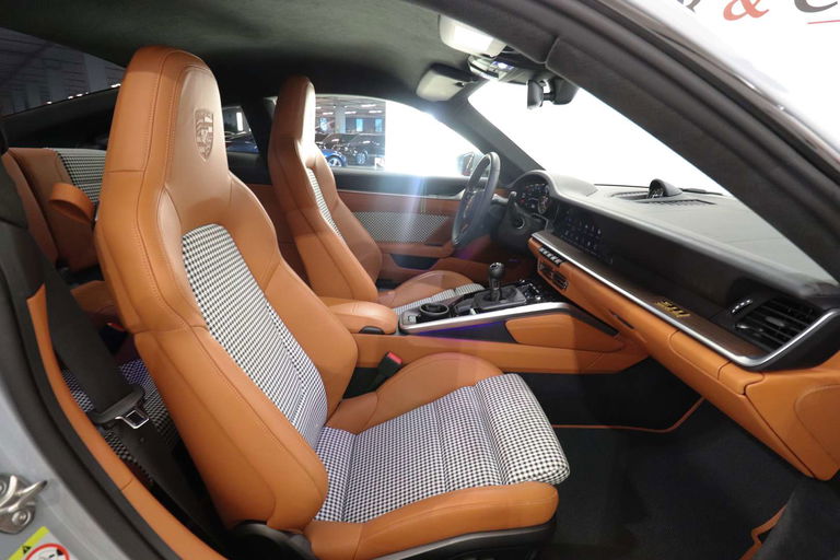 Porsche 992 Sport Classic