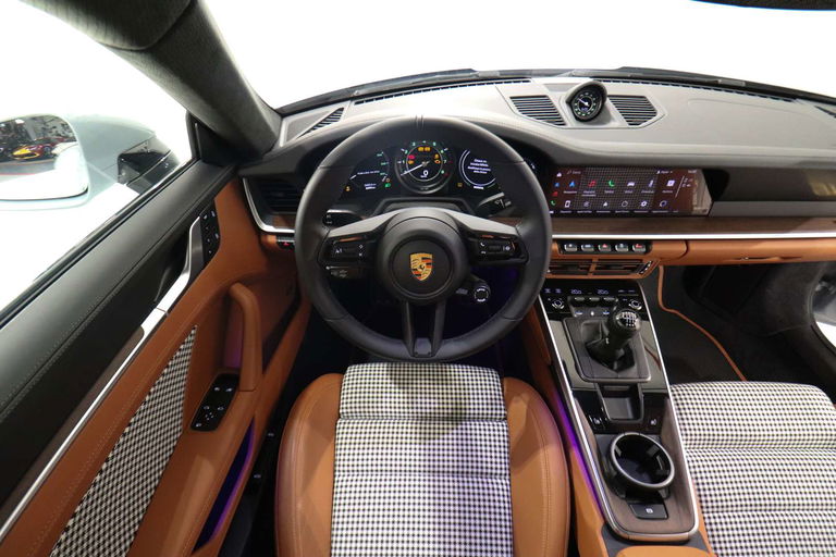 Porsche 992 Sport Classic