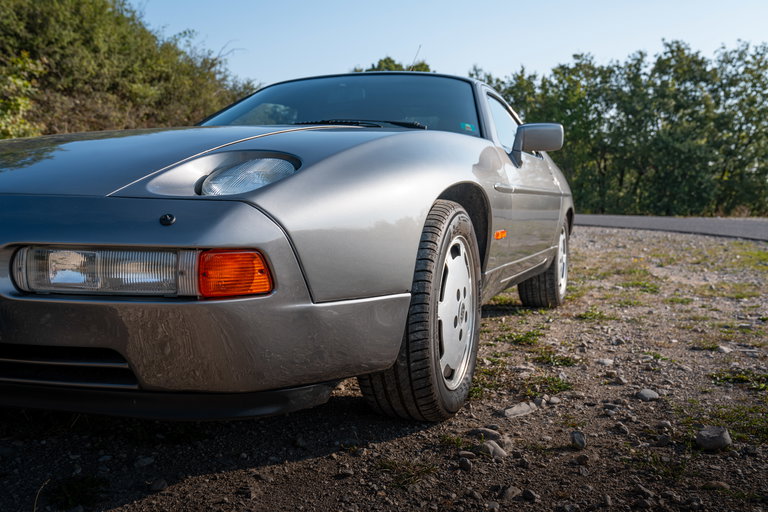 Porsche 928 S4