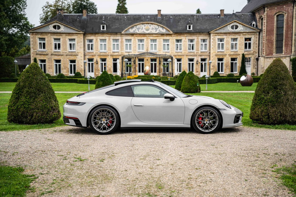 Porsche 992 Carrera 4S