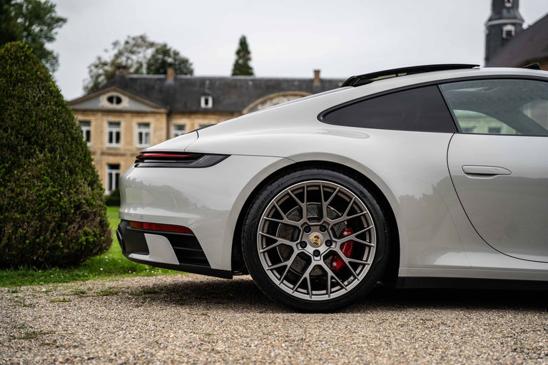 Porsche 992 Carrera 4S