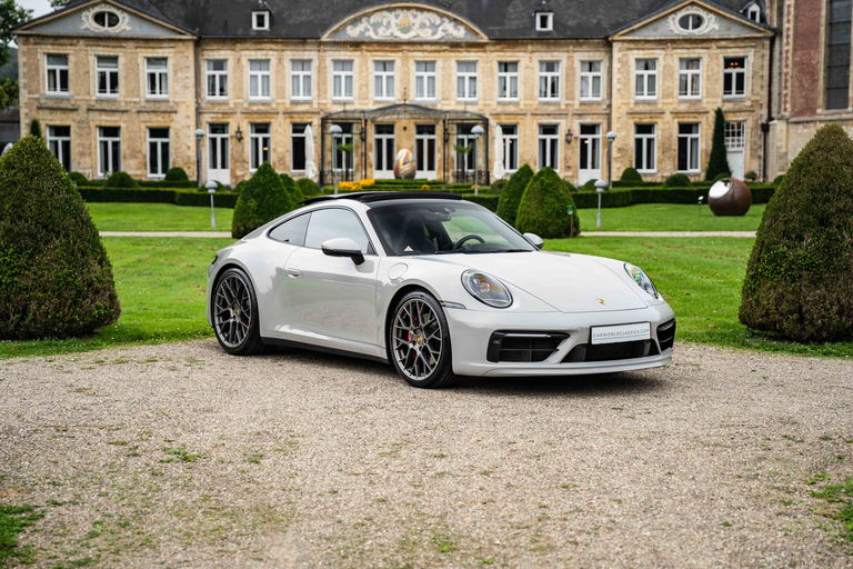 Porsche 992 Carrera 4S