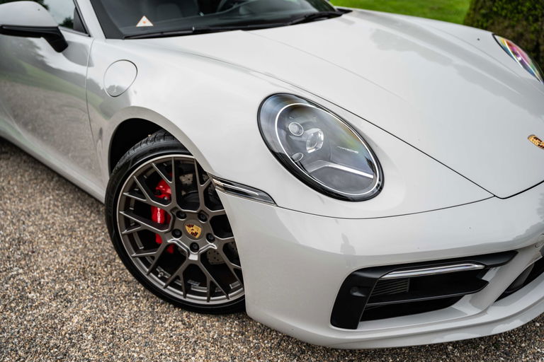 Porsche 992 Carrera 4S