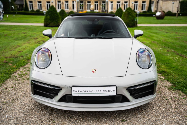 Porsche 992 Carrera 4S