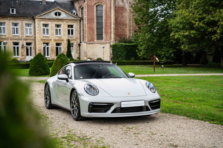 Porsche 992 Carrera 4S
