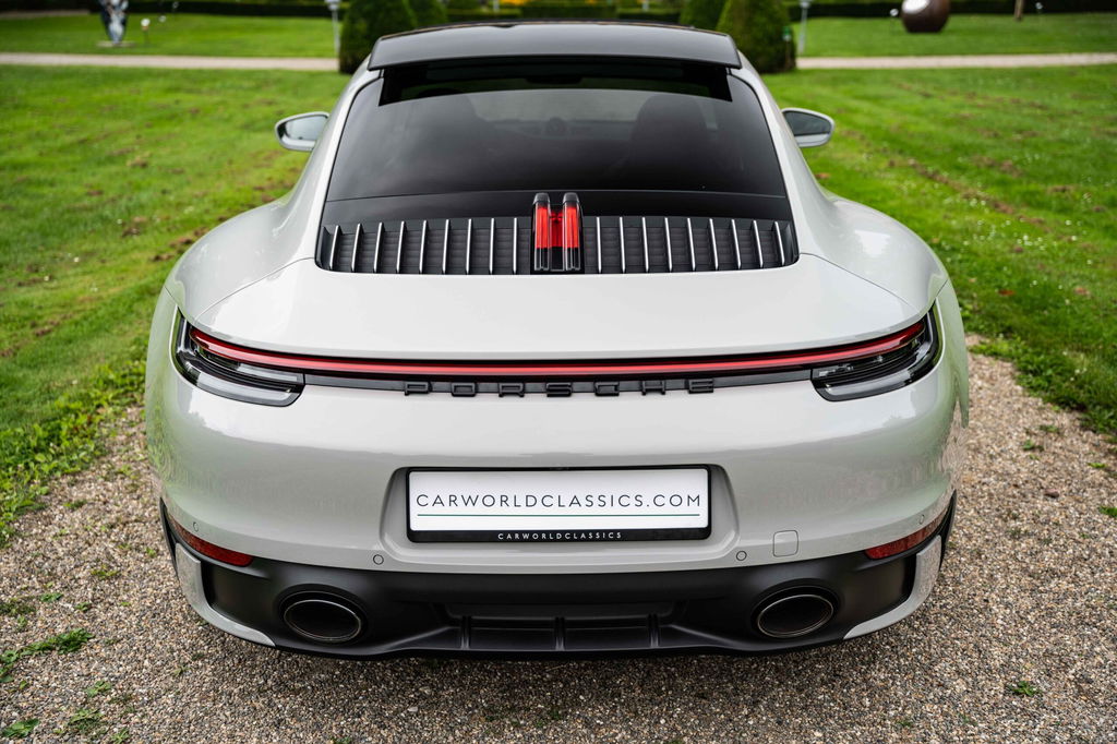 Porsche 992 Carrera 4S