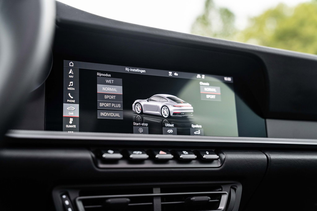 Porsche 992 Carrera 4S