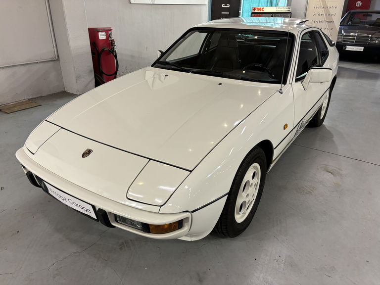 Porsche 924 S