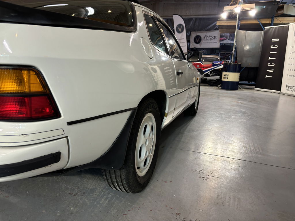 Porsche 924 S