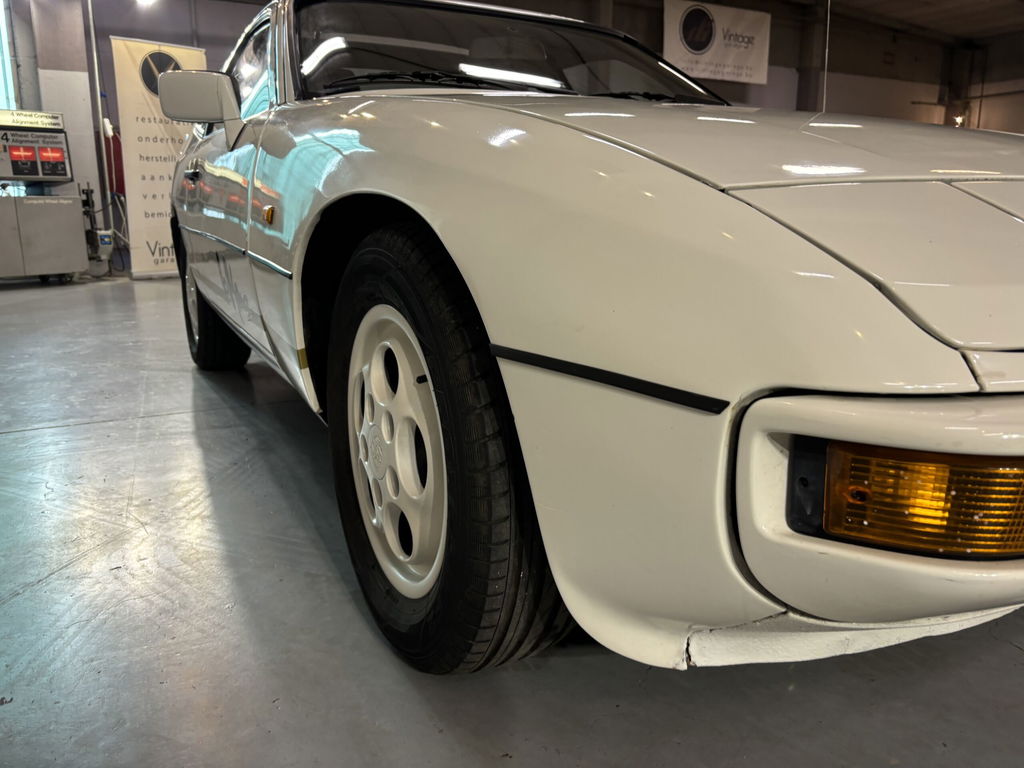 Porsche 924 S