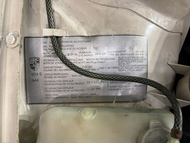 Porsche 924 S