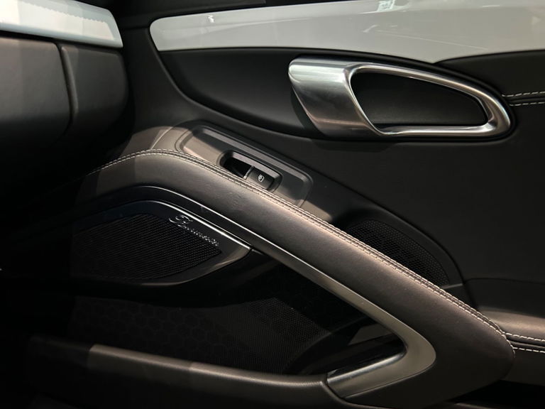 Porsche 718 Cayman S