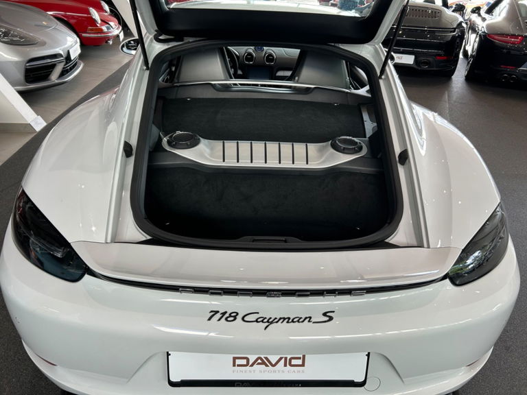 Porsche 718 Cayman S