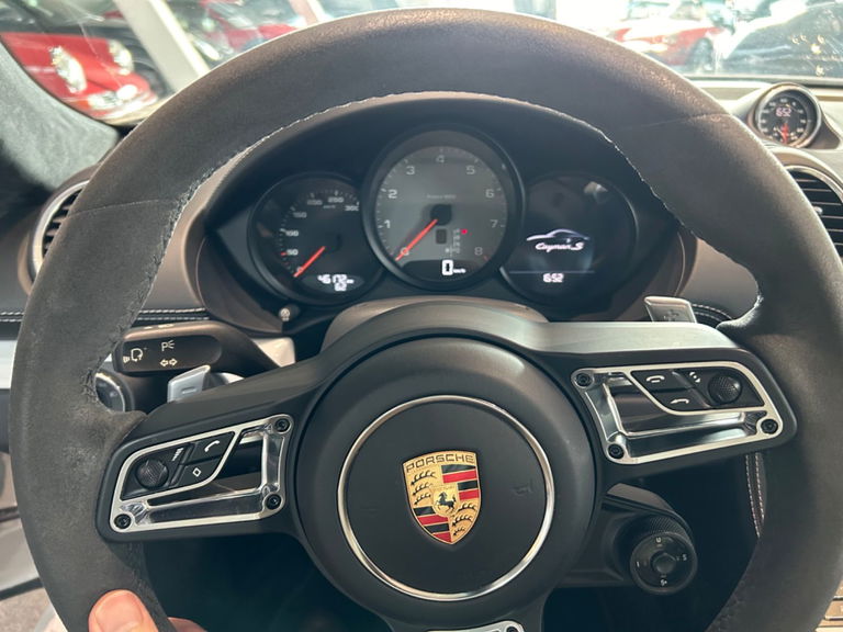 Porsche 718 Cayman S