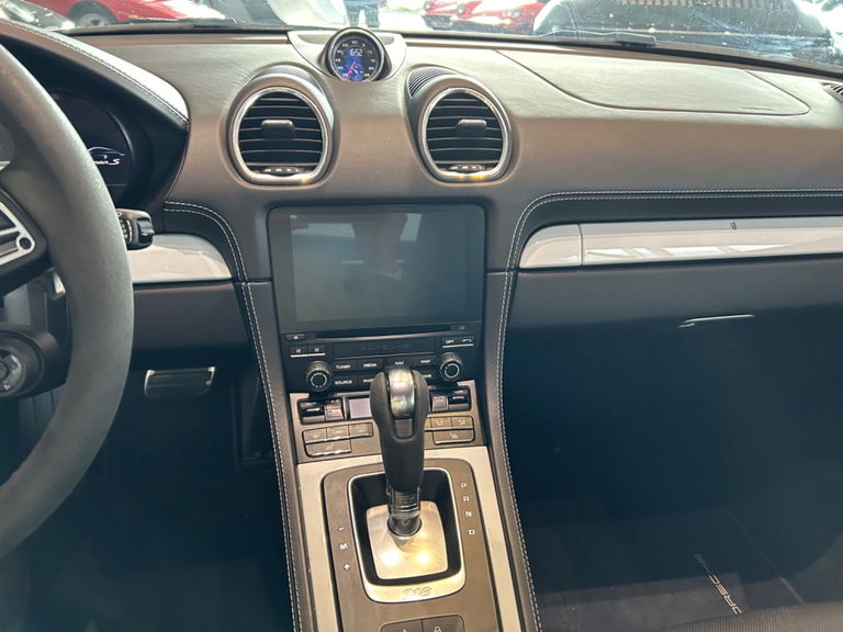 Porsche 718 Cayman S