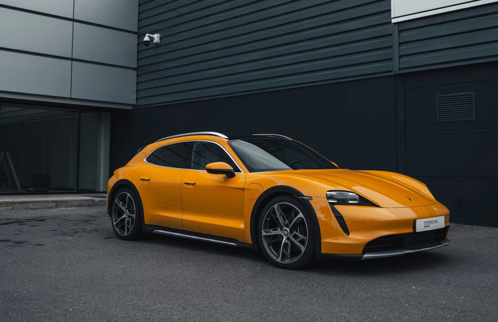 Porsche Taycan 4 Cross Turismo