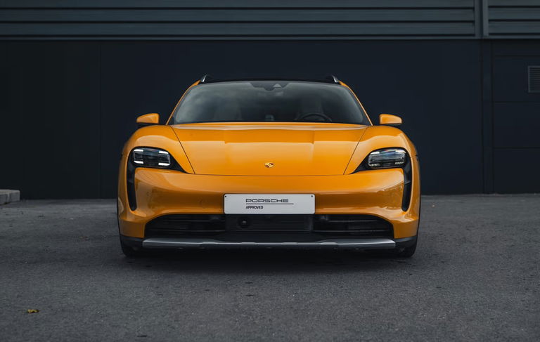 Porsche Taycan 4 Cross Turismo