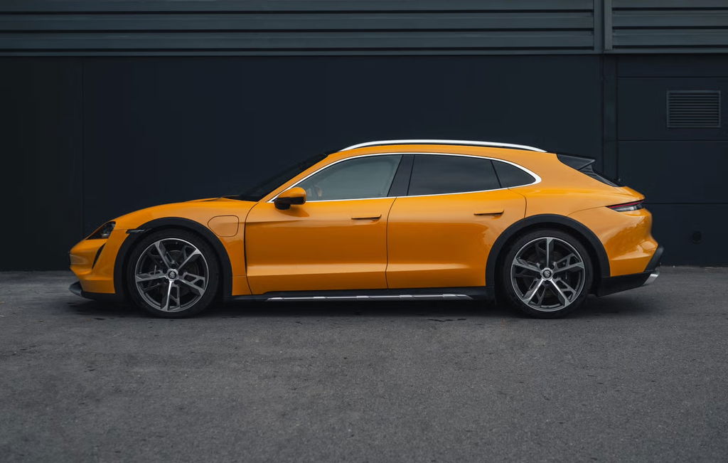 Porsche Taycan 4 Cross Turismo