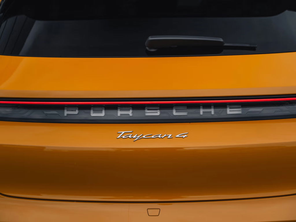 Porsche Taycan 4 Cross Turismo
