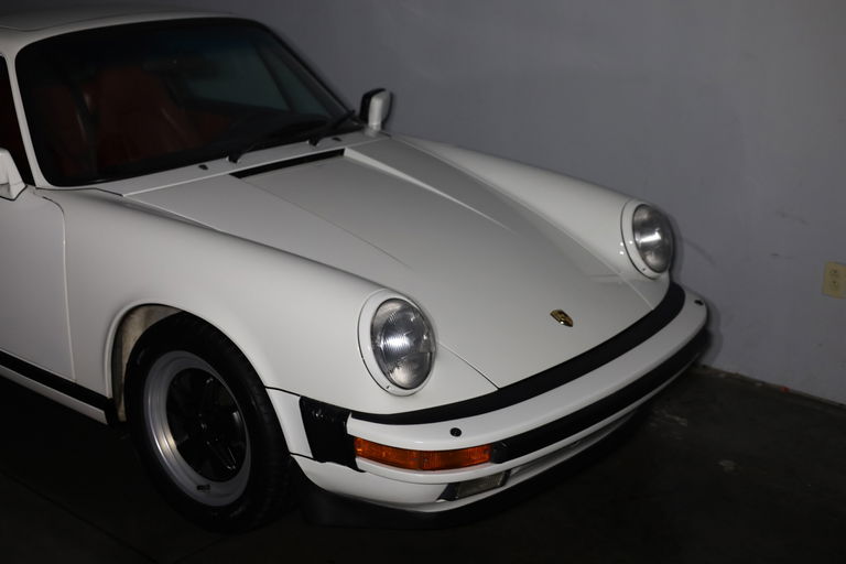 Porsche 911 Carrera 3.2 (US)