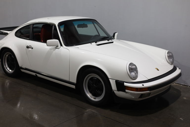 Porsche 911 Carrera 3.2 (US)