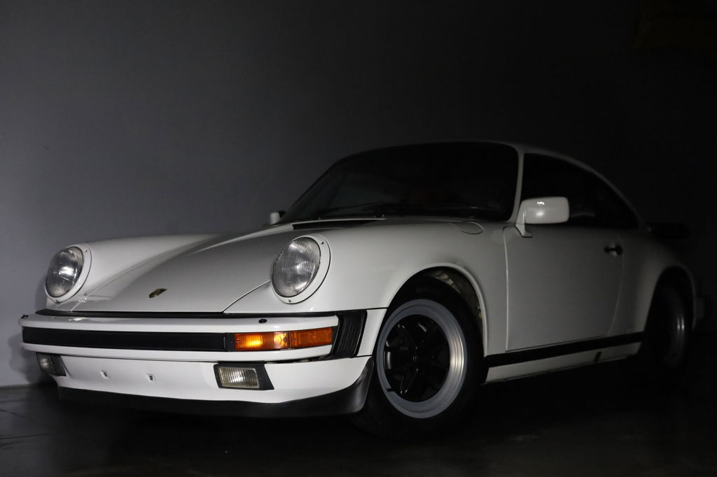 Porsche 911 Carrera 3.2 (US)