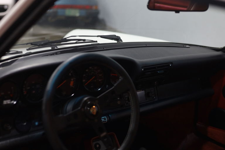 Porsche 911 Carrera 3.2 (US)