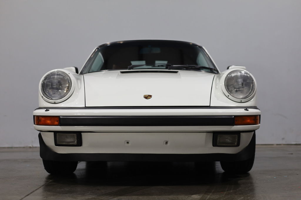 Porsche 911 Carrera 3.2 (US)