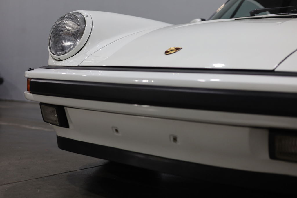 Porsche 911 Carrera 3.2 (US)